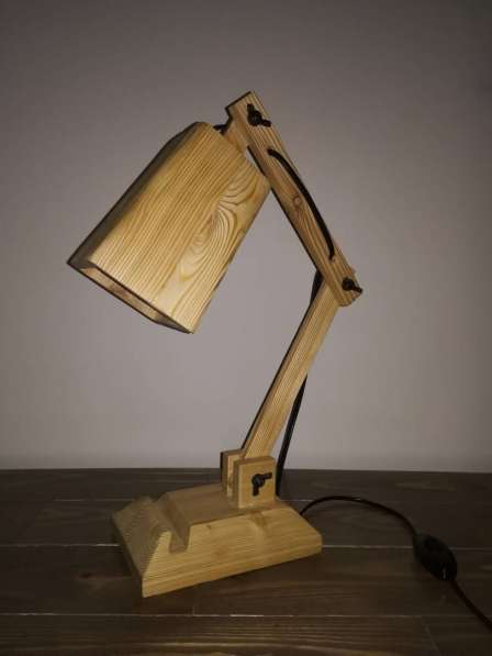 Настольная лампа Wood Lamp в 