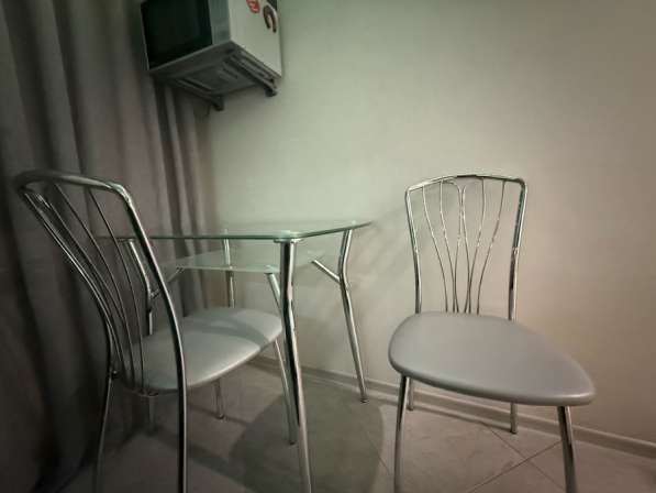 Продам стол и стулья