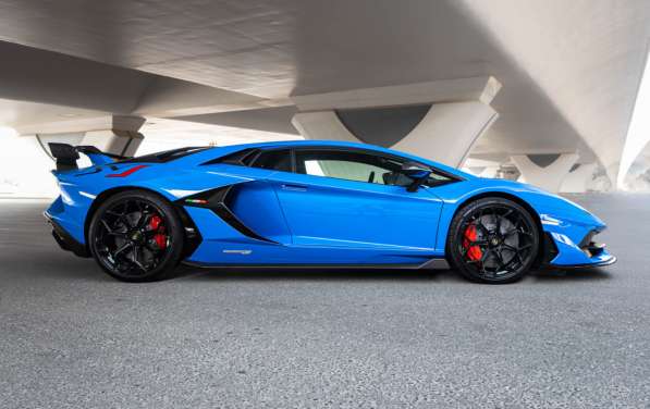 Аренда автомобиля Lamborghini в 