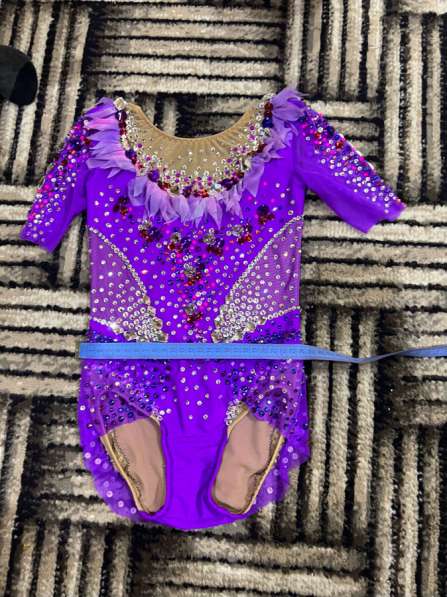 Продам купальник для художественной гимнастики в Москве