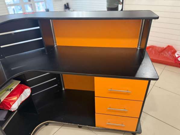 Стойка ресепшен угловой бу в Невьянске фото 3