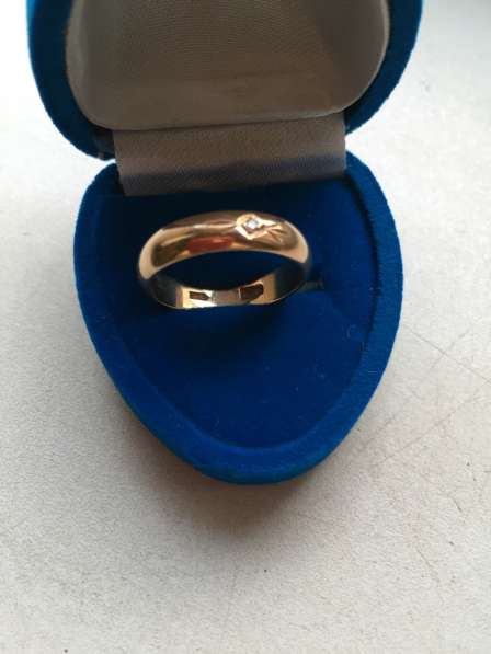 Кольцо, золото, обручальное с бриллиантом, размер 17.0 в 