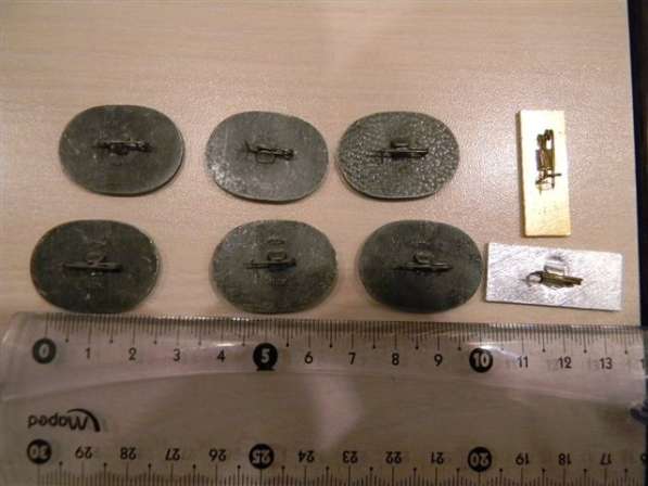 Значок. Москва вокзалы железнодорожные: Павелецкий и Курский в фото 10