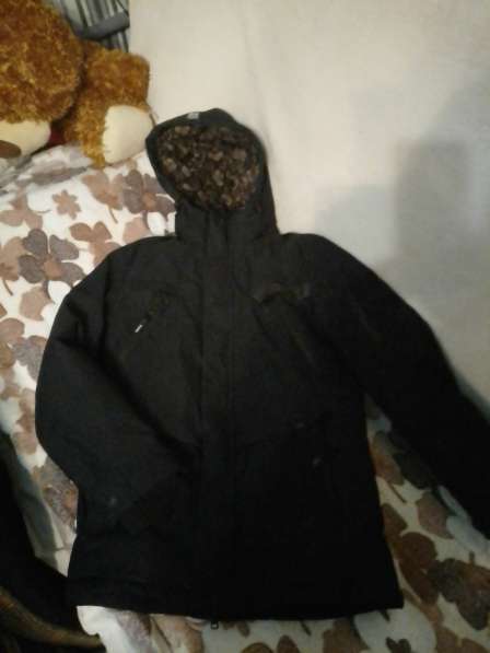 Продаю куртку в