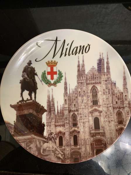 Сувенирная тарелка Милан