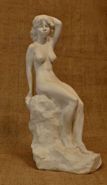 Скульптура обнажённой девушки в Санкт-Петербурге фото 7