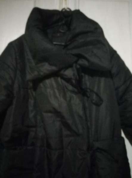 Пальто женское 52 размера, теплое и легкое, черного цвета в 