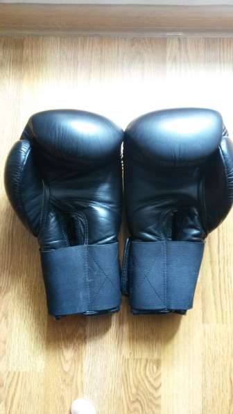 Продаются боксерские перчатки King в Курске