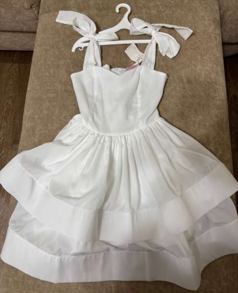 Платье праздничное новое 42-44