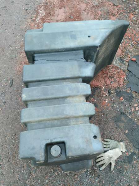 Ремонт бензобаков пластиковых для спец техники в СПБ в Санкт-Петербурге