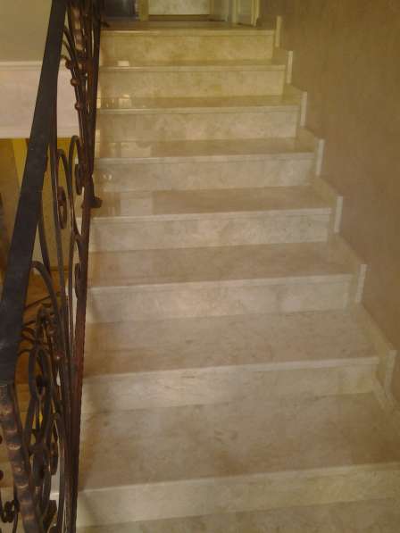 Лестницы из натурального камня мрамора и гранита в Шатуре фото 12