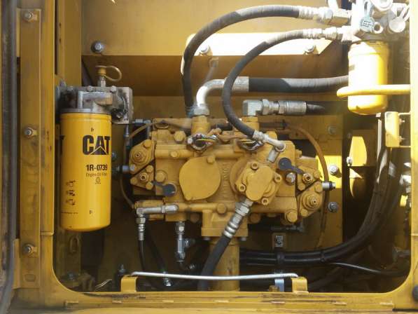 Экскаватор гусеничный Caterpillar 319DLN в Санкт-Петербурге