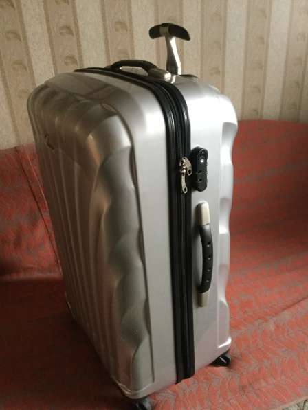 Новый вместительный чемодан в Ижевске фото 3