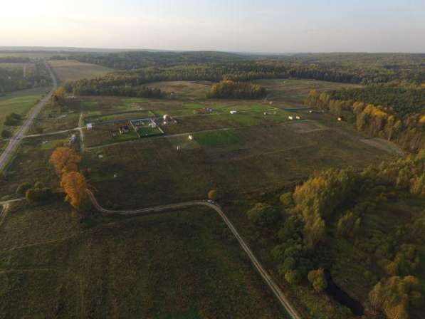 Участки возле леса