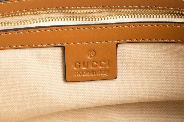 Сумка Stirrup Leather Top Handle bag, арт. GC120-01 в Москве