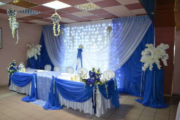 Оформление свадебного зала тканями, цветами, шарами в Пензе фото 11