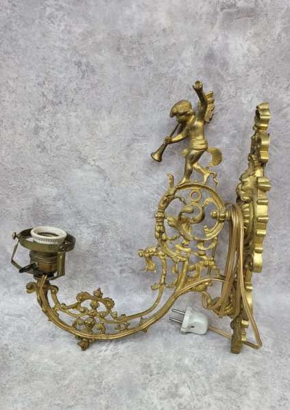 Настенный светильник с ангелом с дудочкой, бронза, золочение в Ставрополе фото 4