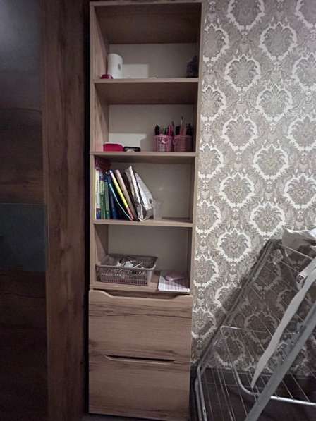 Книжный стеллаж в Санкт-Петербурге