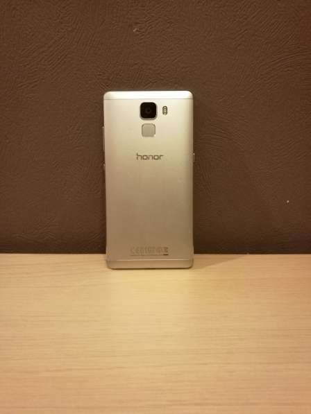 Продам HONOR 7