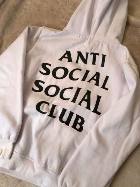 Продам толстовку в Санкт-Петербурге