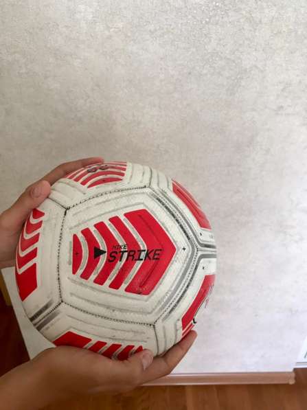 Футбольный мяч в Москве