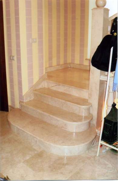 Лестницы из натурального камня мрамора и гранита в Шатуре фото 19