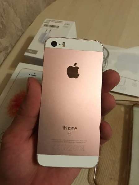 IPhone se 32gb rose gold в Москве фото 8