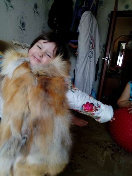 Детская меховая курточка в Новосибирске
