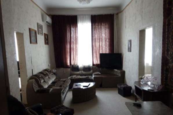 Продам трехкомнатную квартиру в Краснодар.Жилая площадь 59,60 кв.м.Этаж 2.Дом кирпичный.