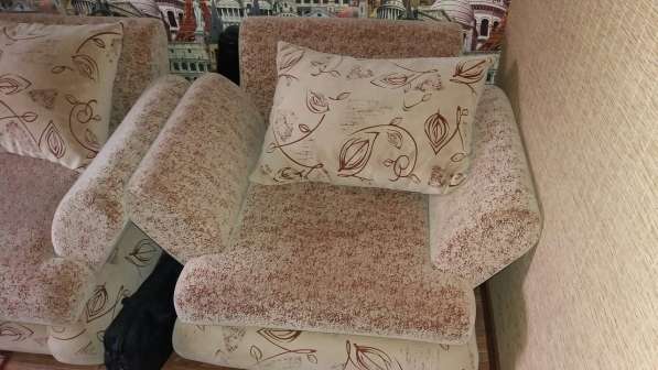 Продам мягкий угловой диван в 