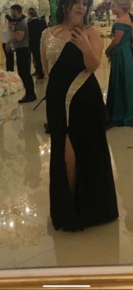Вечерное платье