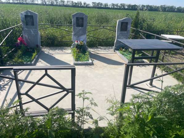 Благоустройство участков на кладбище в Армавире