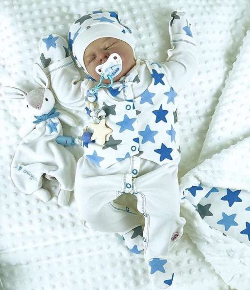 Комбинезон на выписку