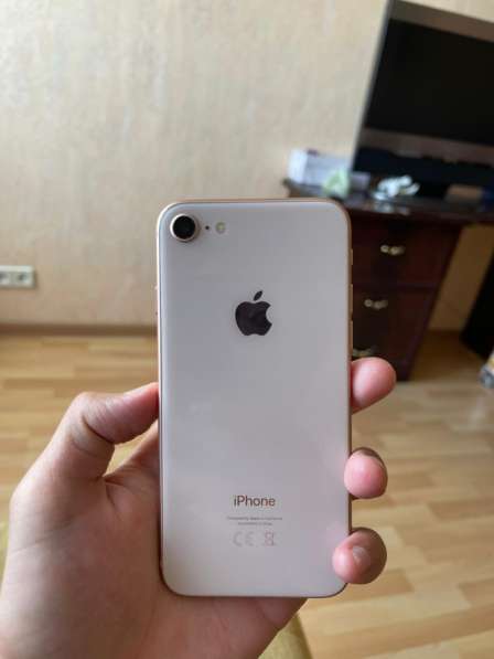 Срочно продам телефон легенду айфон 8