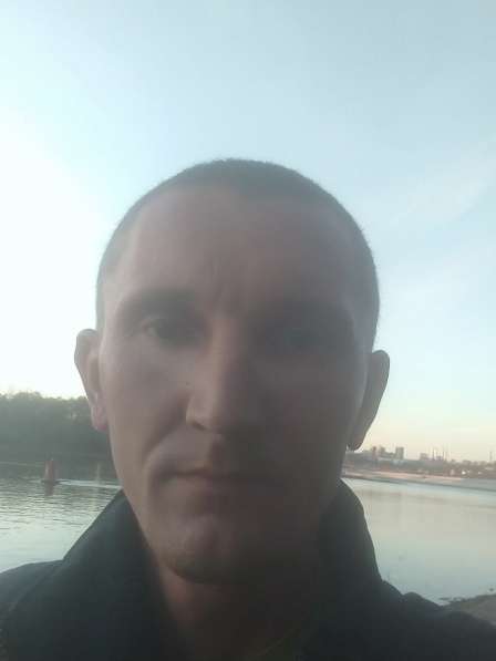 Алексей, 34 года, хочет пообщаться