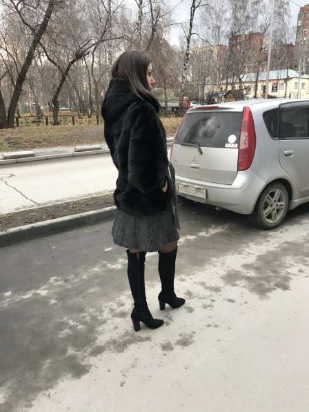 Продам шубу норковую новую чёрную в Новосибирске