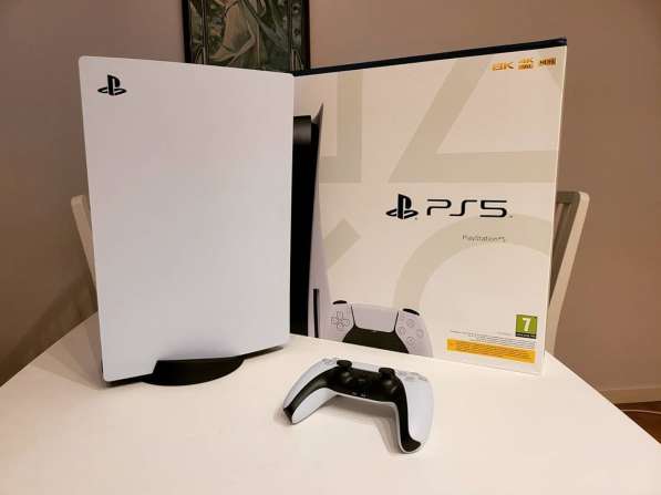 Sony PlayStation 5 Standard Edition console Disc Version в фото 6
