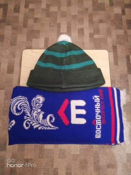 Зимние вещи шапка и шарф