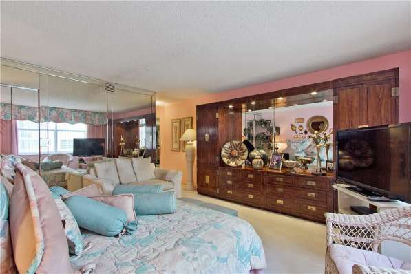 Продается прекрасная квартира в Майами, (Халландейл) в фото 4