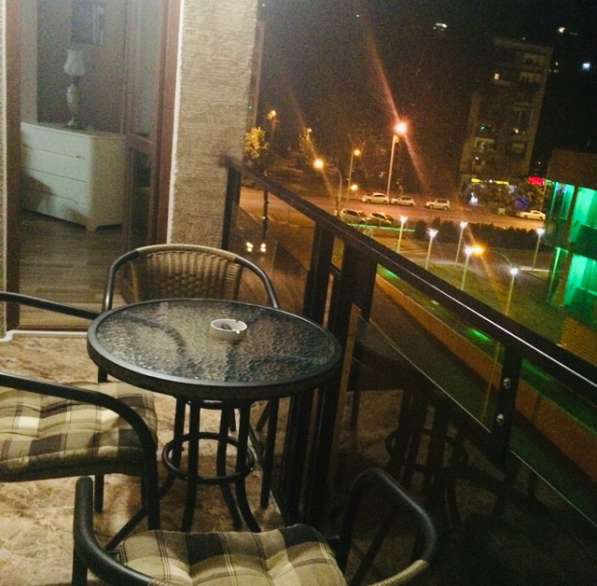Сдается в Тбилиси в центре города двухкомнатная квартира