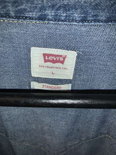 Джинсовая рубашка Levi’s L в Москве