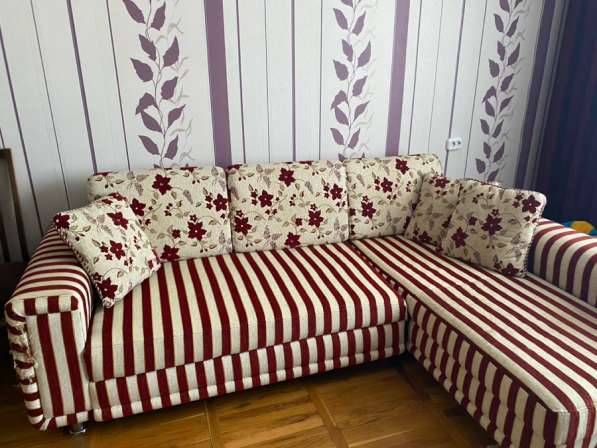 Мягкая мебель. Угловой диван б/у в Армавире