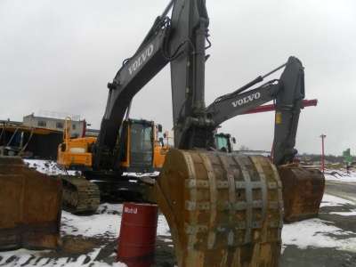 экскаватор Volvo EC240BLC