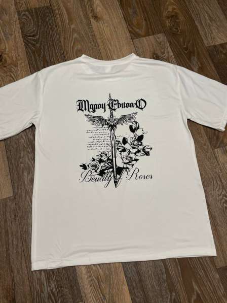 Одежда-футболка в Новосибирске