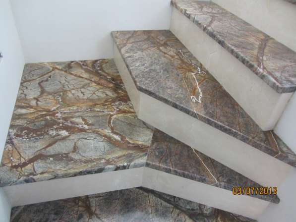 Лестницы из натурального камня мрамора и гранита в Чехове фото 8