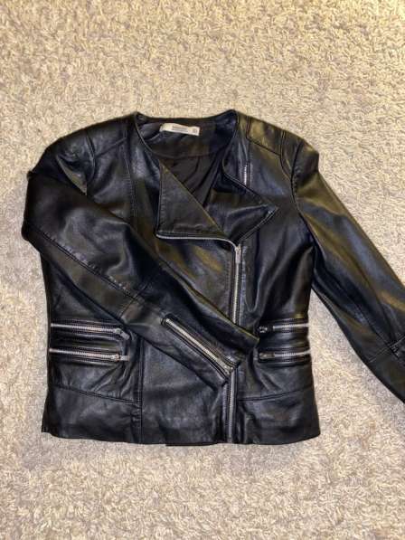 Кожаная куртка MANGO