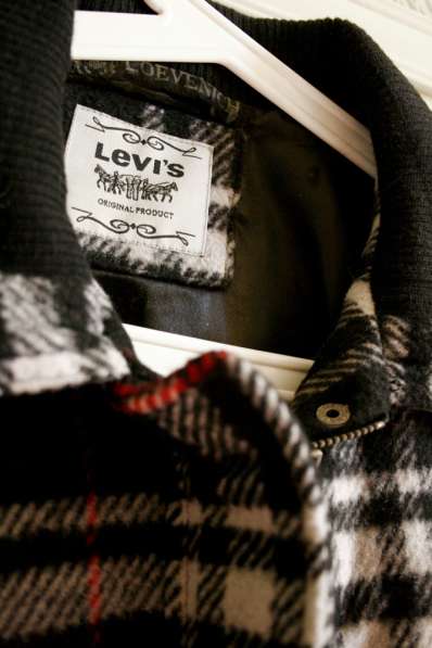 Стильная куртка Levi's