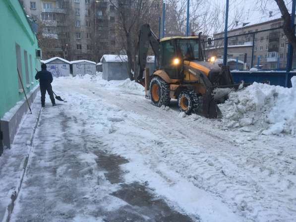 Уборка снега, вывоз снега в Екатеринбурге фото 4