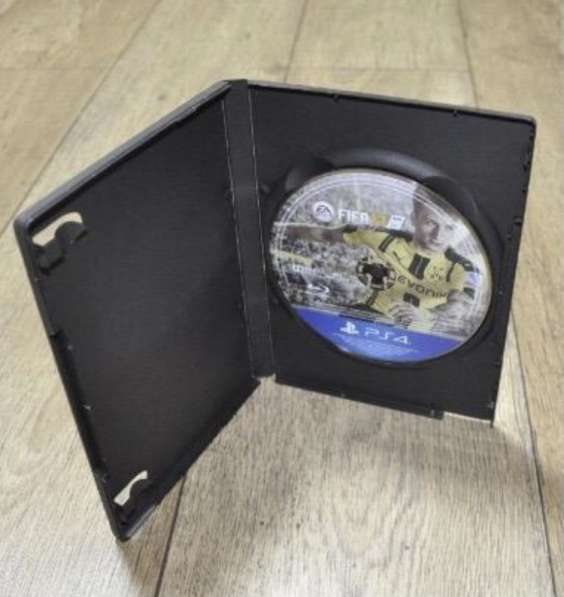 Лицензионный диск fifa 17 PS4