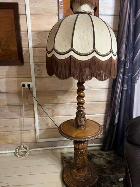 Антикварная мебель в Москве